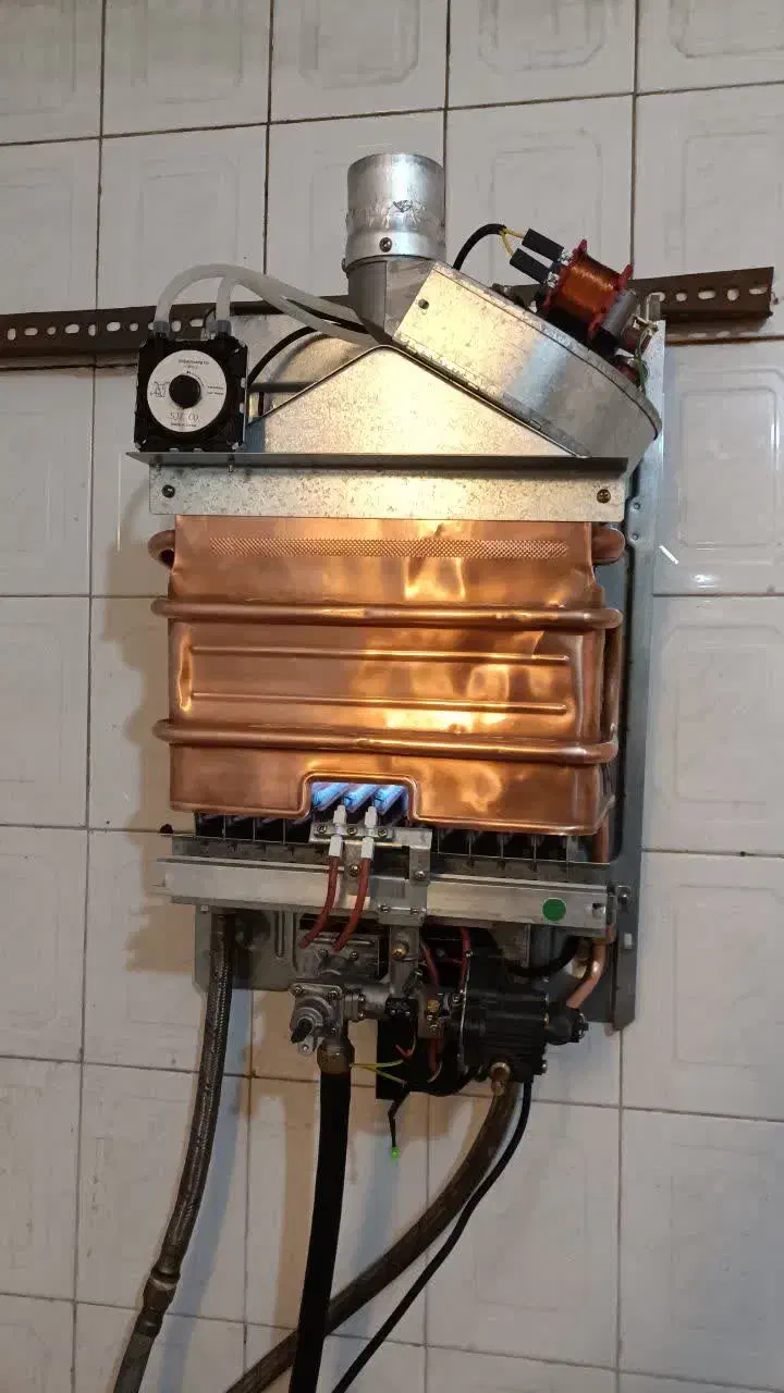 فروش آبگرمکن بوتان ۴۳۱۸ در حد نو|آبگرمکن، پکیج، شوفاژ|اصفهان, باتون|دیوار