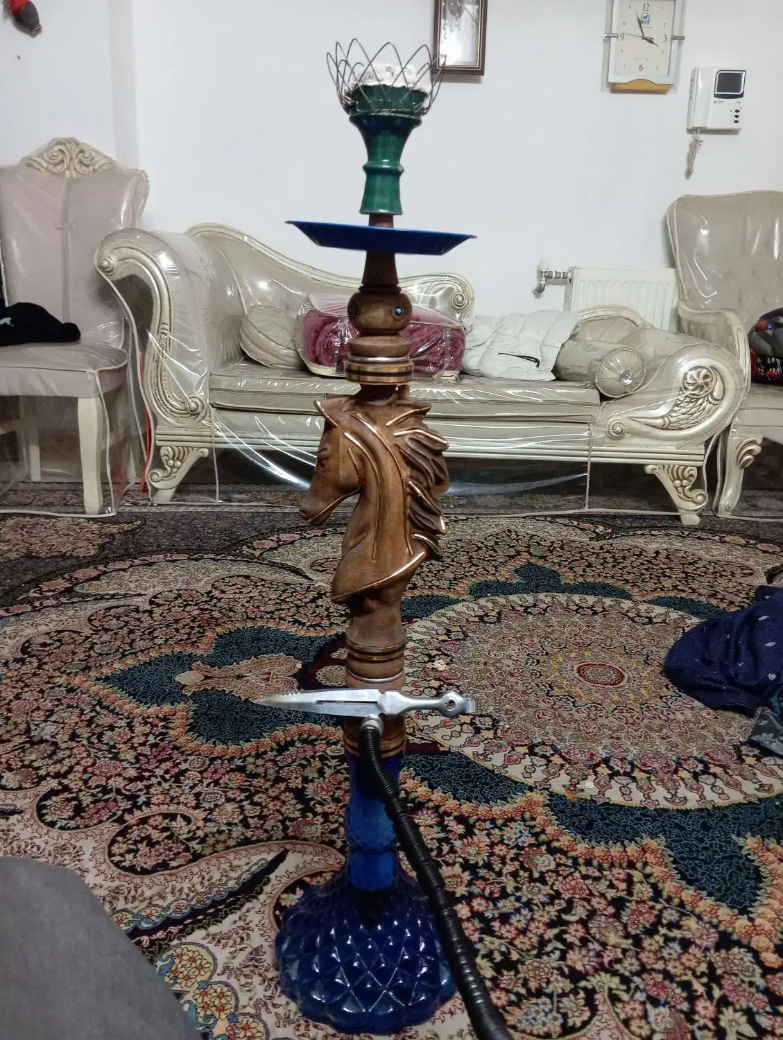 قلیان چوبی بزرگ طرح اسب با کام دهی خوب|صنایع دستی و سایر لوازم تزئینی|برخوار, |دیوار