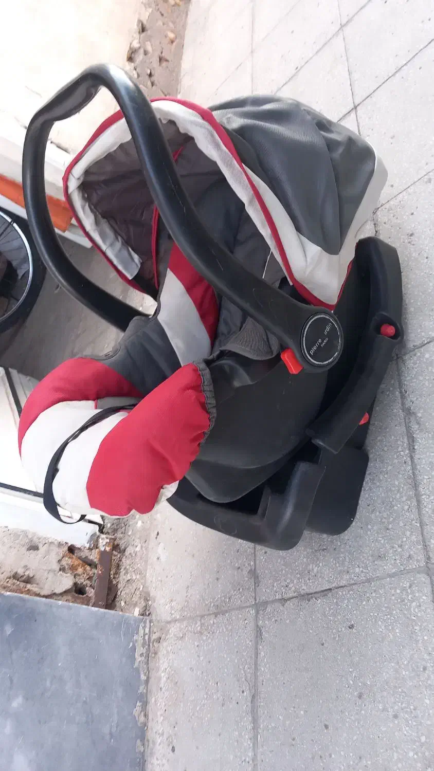 کرییرنوزاد|اسباب و اثاث بچه|قم, ولیعصر|دیوار