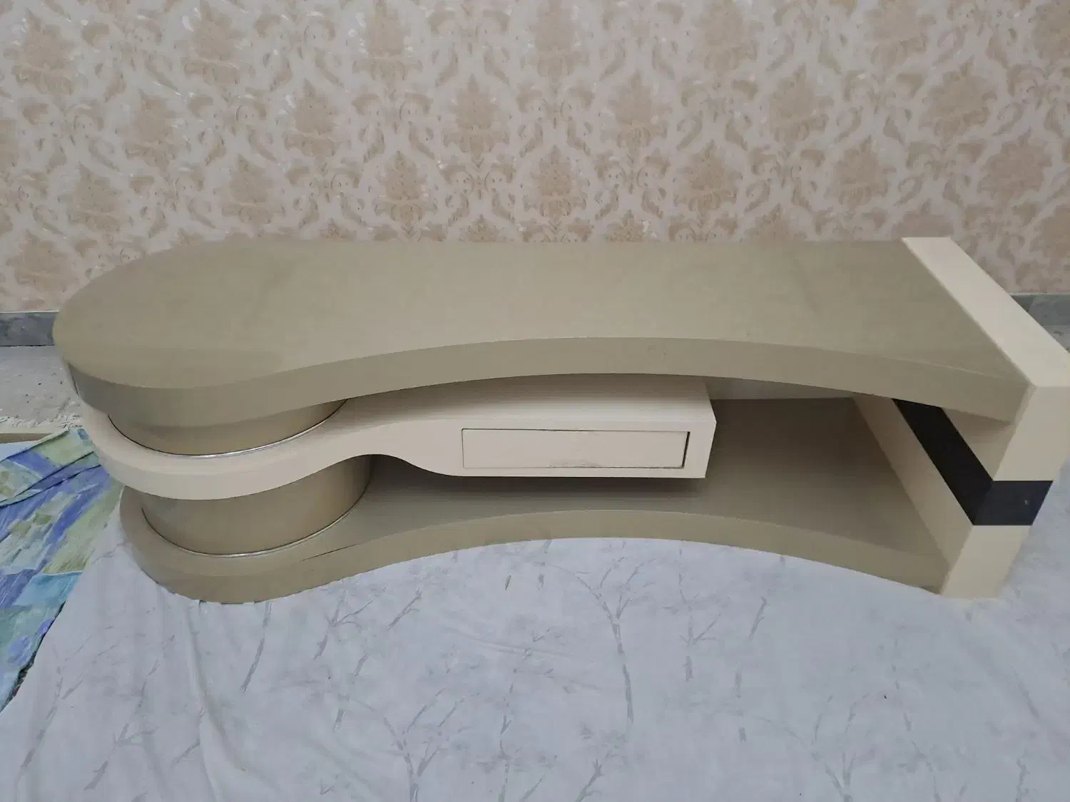 میز تلویزیون درحد نو برند کارینو|میز تلویزیون|تهران, خزانه|دیوار