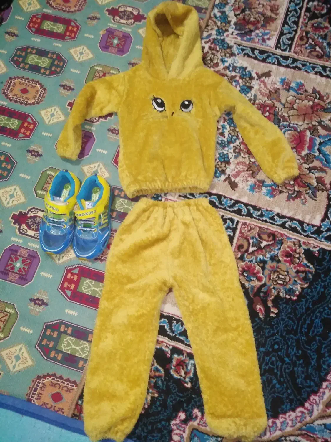 لباس درحدنو|لباس|تربت‌حیدریه, ترمینال|دیوار