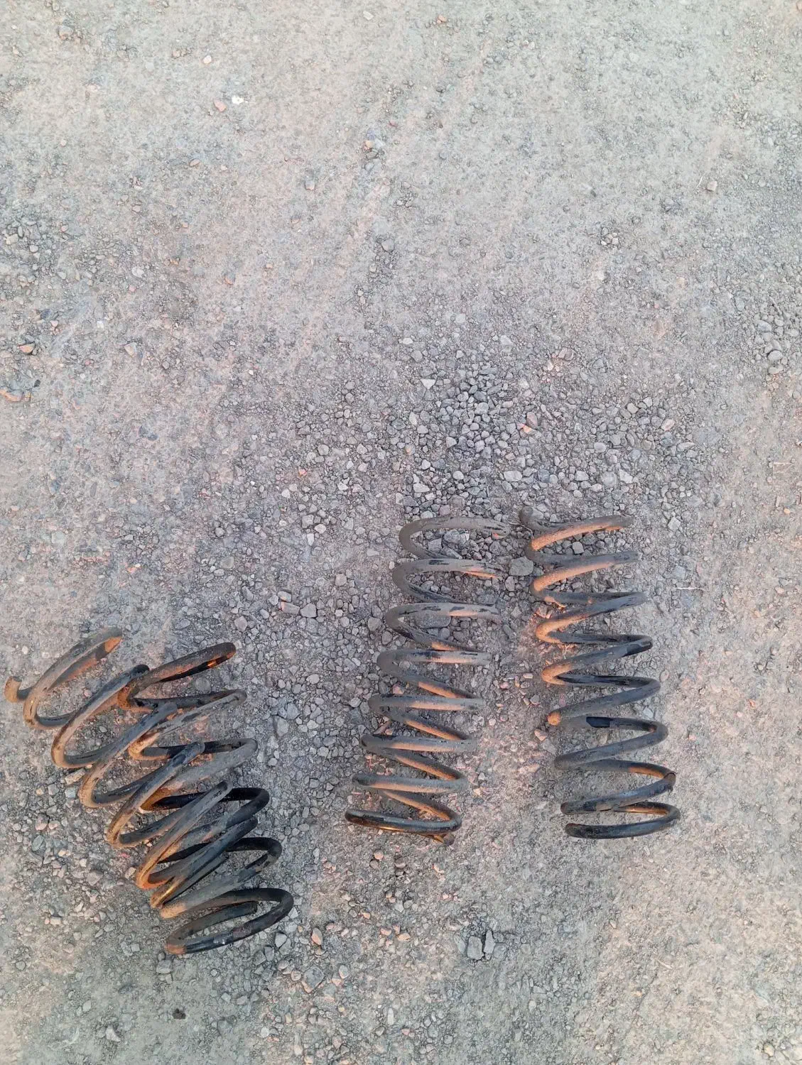 فنر|قطعات یدکی و لوازم جانبی|رشت, کوی مهر|دیوار