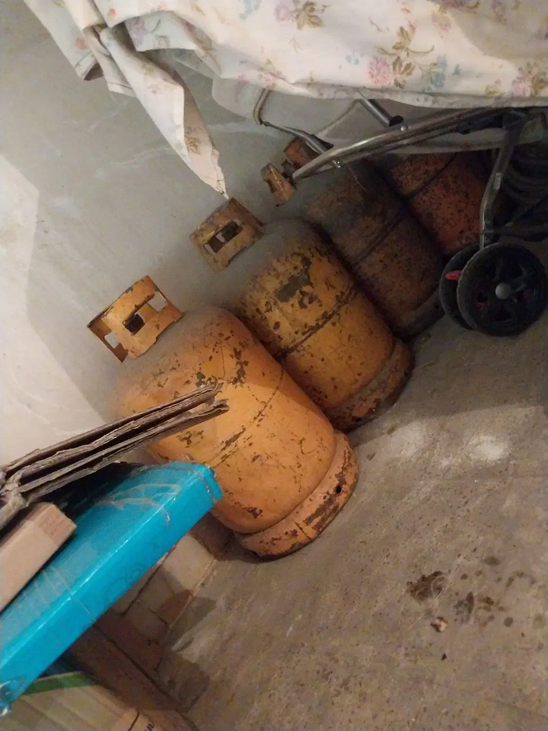 پنج عدد سیلندر ایران گاز|اجاق گاز و لوازم برقی پختوپز|تهران, حسینآباد|دیوار