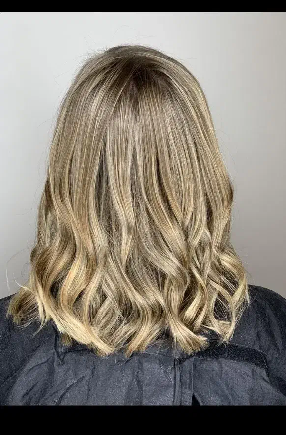 هایلایت رنگ و مش و تمام دکلره پایه 800 هزار تومن|خدمات آرایشگری و زیبایی|ارومیه, |دیوار