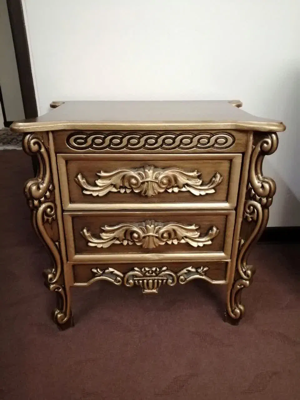 تخت خواب تشک دوعددپاتختی آیینه کنسول ساعت ایستاده|تخت و سرویس خواب|ابریشم, |دیوار