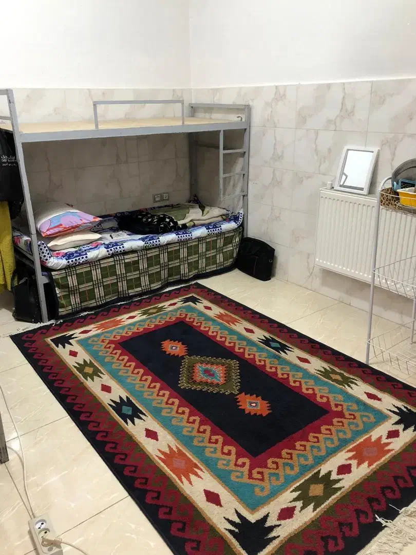 خوابگاه دخترانه بزرگمهر|اجارهٔ کوتاه‌مدت آپارتمان و سوئیت|شیراز, زند|دیوار