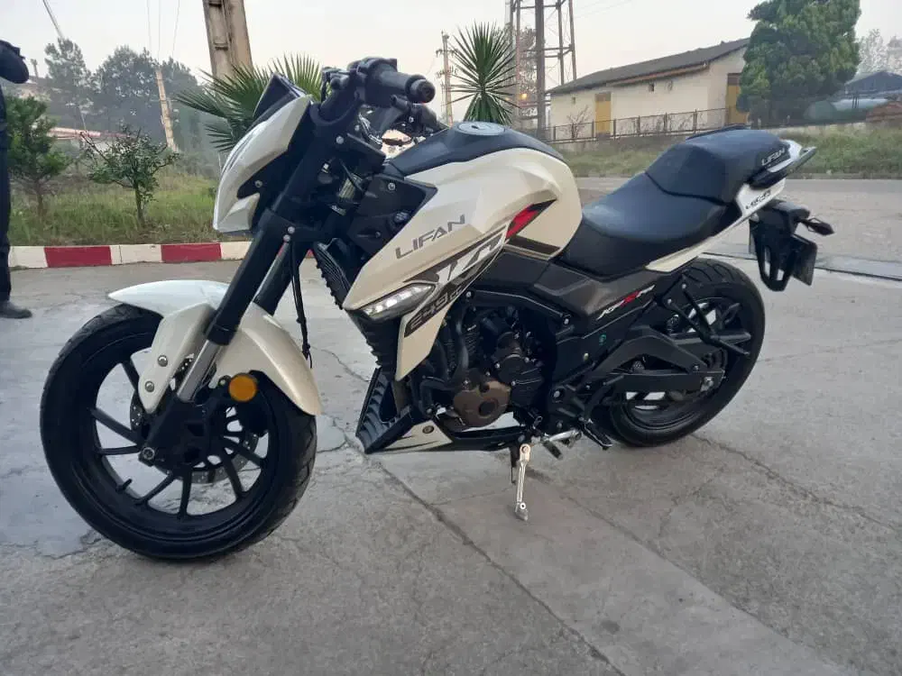 لیفان ۲۵۰ kps|موتورسیکلت|رشت, دباغیان|دیوار