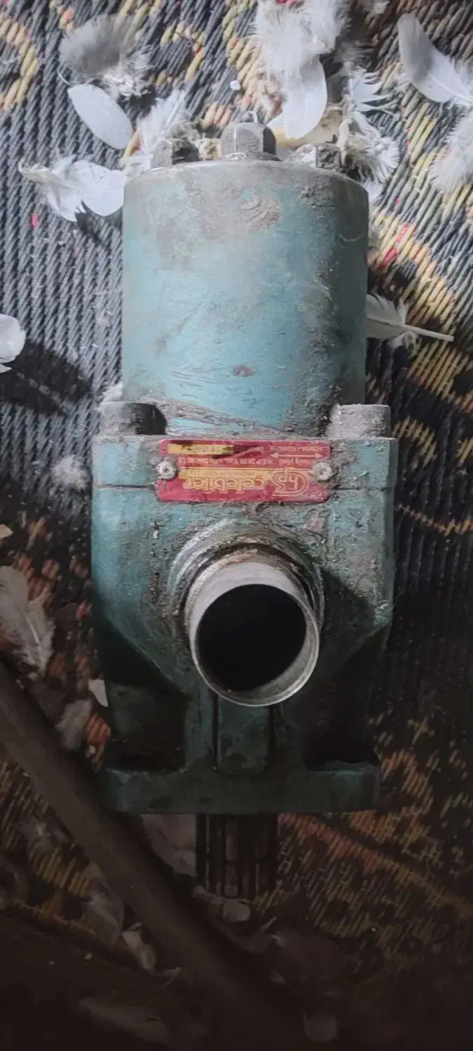 پمپ تراکتور و چرثقیل|قطعات یدکی و لوازم جانبی|زارچ, |دیوار