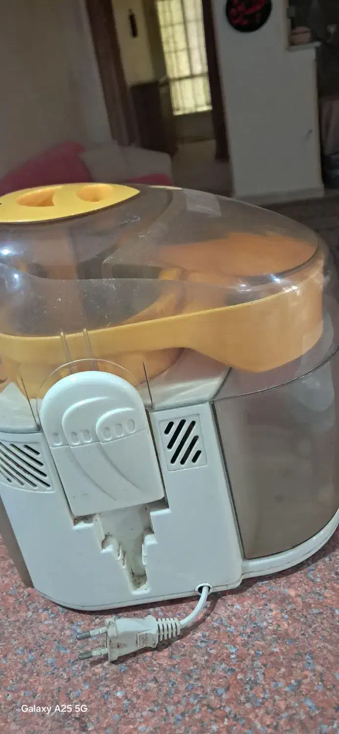 آب میوه گیری sunny|آبمیوه‌گیر و آب‌مرکبات‌گیر|قم, دانشگاه قم|دیوار