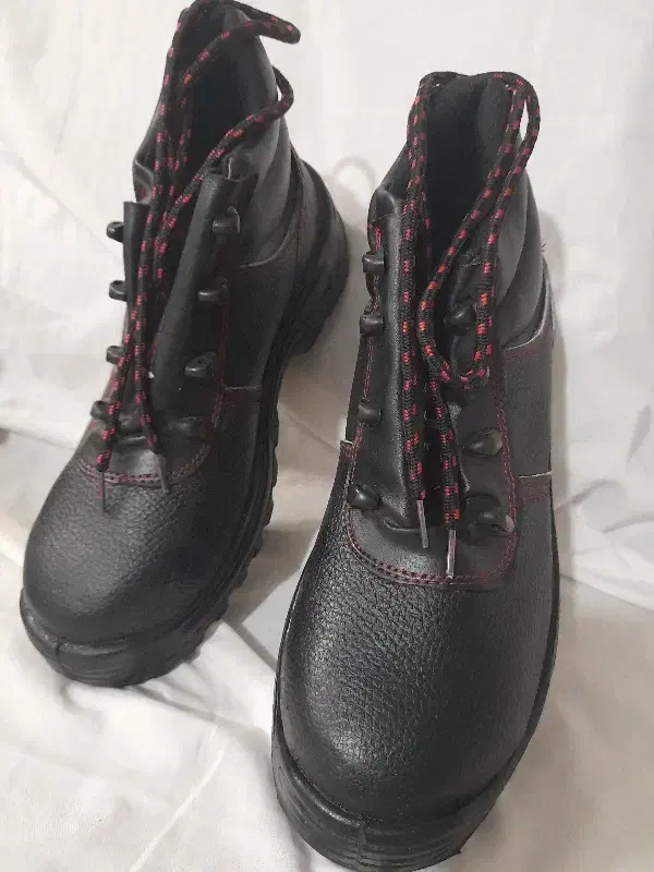 کفش کار و دستکش نو|کیف، کفش، کمربند|نیشابور, فرح بخش|دیوار