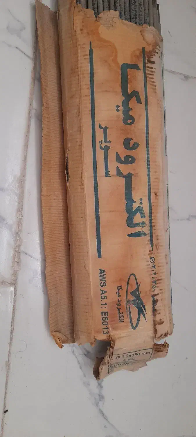 اهن ۱۶شاخه وچند کیلو سیم جوش و نبشی ۴۰عدد هست|مصالح و تجهیزات ساختمان|مشهد, رسالت|دیوار