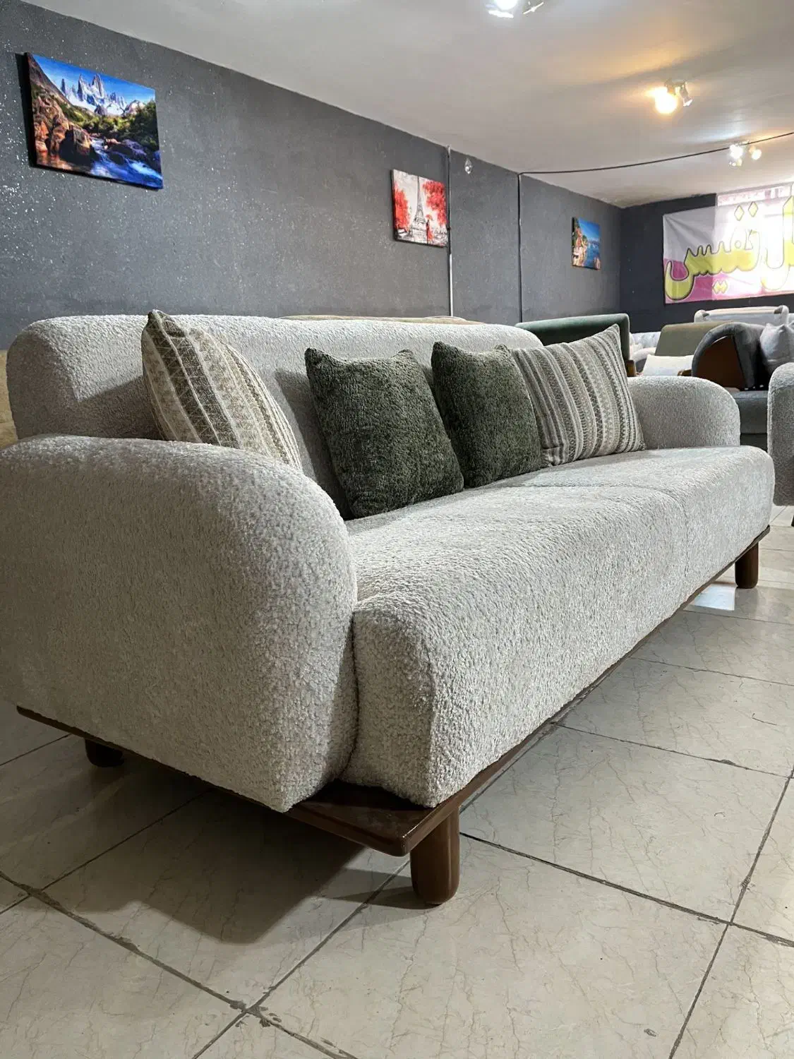 مبل مدل بنیتا کیفیت و راحتی +زیبایی //اقساط|مبلمان خانگی و میز عسلی|اصفهان, کساره|دیوار