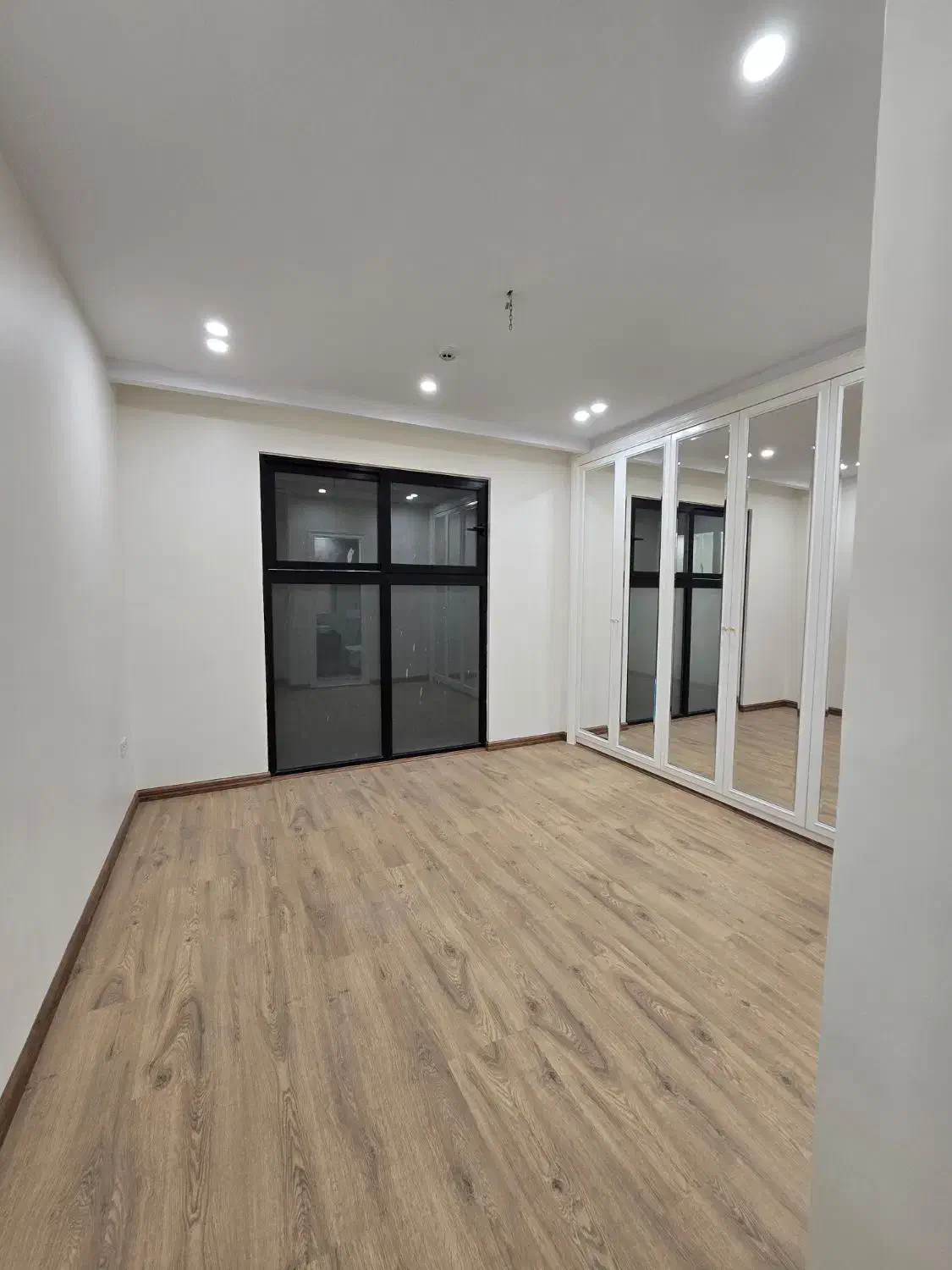 پاسداران/۲۱۲متر/۳خواب/فول مشاعات هتلینگ