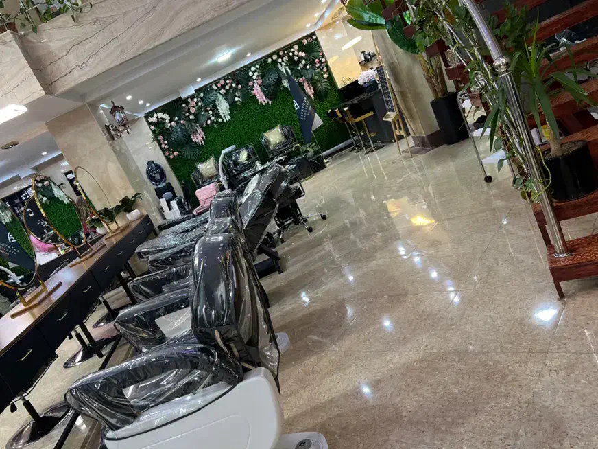 استخدام ناخن کار ناخنکار حرفه ای شهرک صدف اندیشه|استخدام درمانی، زیبایی، بهداشتی|کرج, شهرک صدف|دیوار