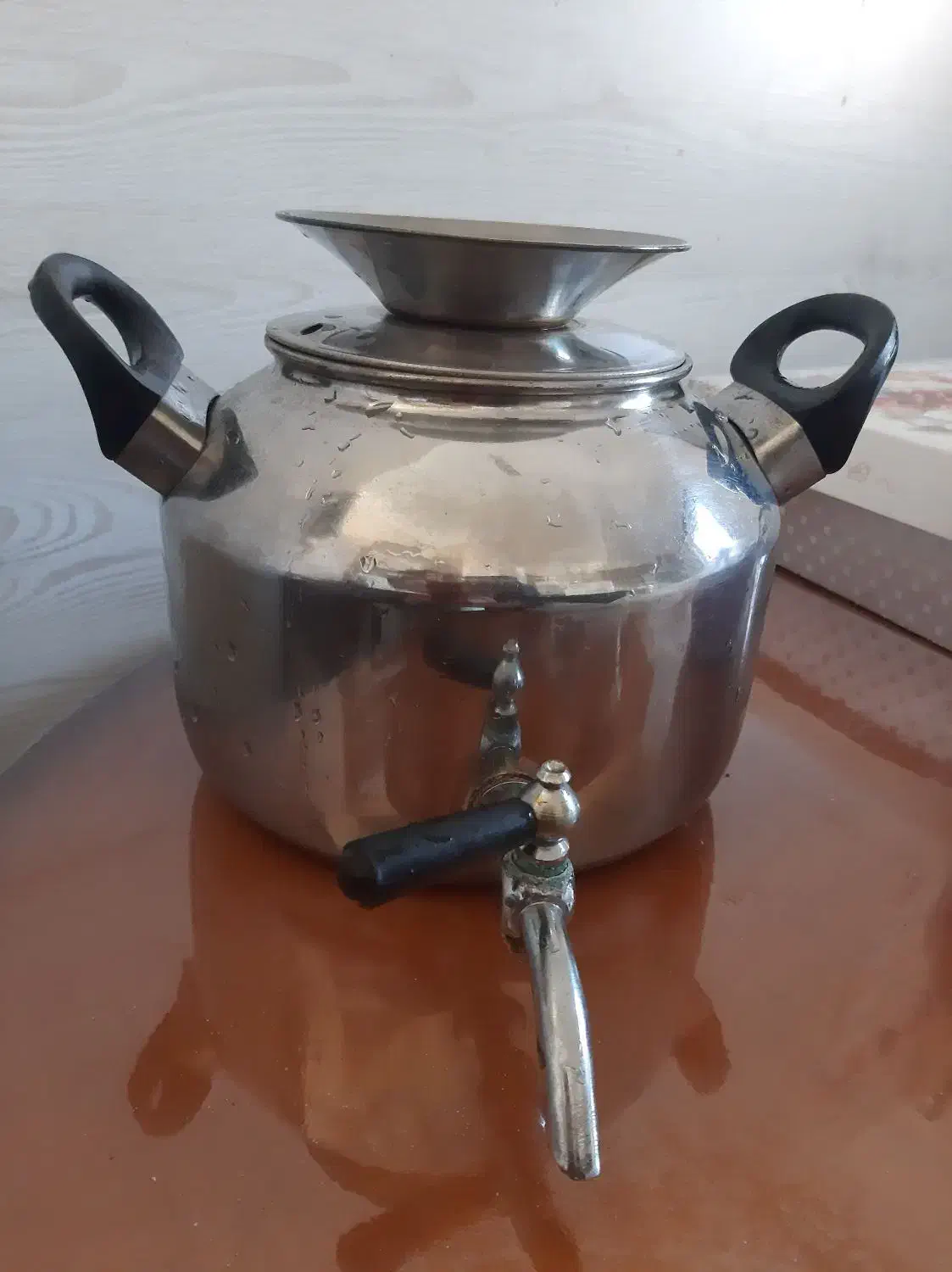 کتری شیردار استیل|قوری، کتری، قهوه‌ساز دستی|بومهن, |دیوار