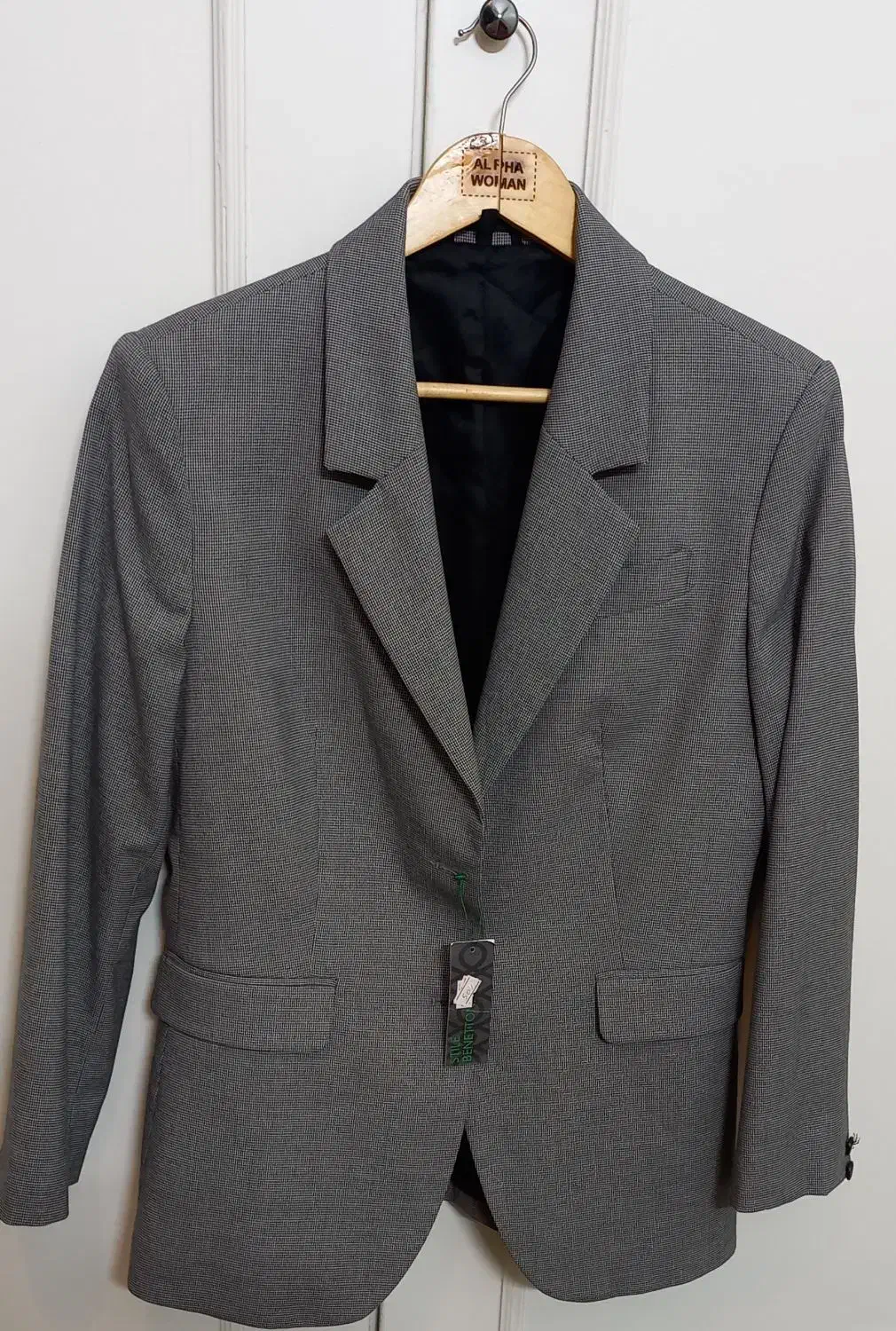 کت زنانه بسیار شیک .چهار خونه ریز سفید و مشکی.|لباس|تهران, بهار|دیوار