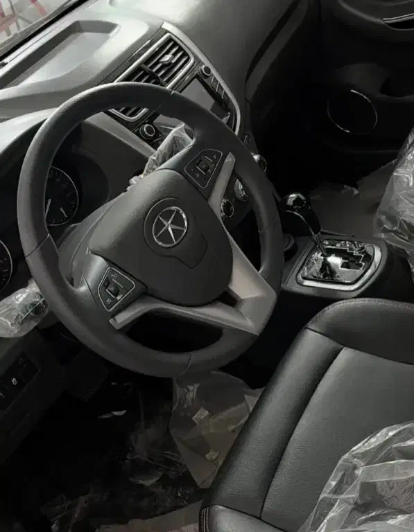 جک J4 ، مدل 1403 بیرنگ|خودرو سواری و وانت|رشت, پاستوریزه|دیوار