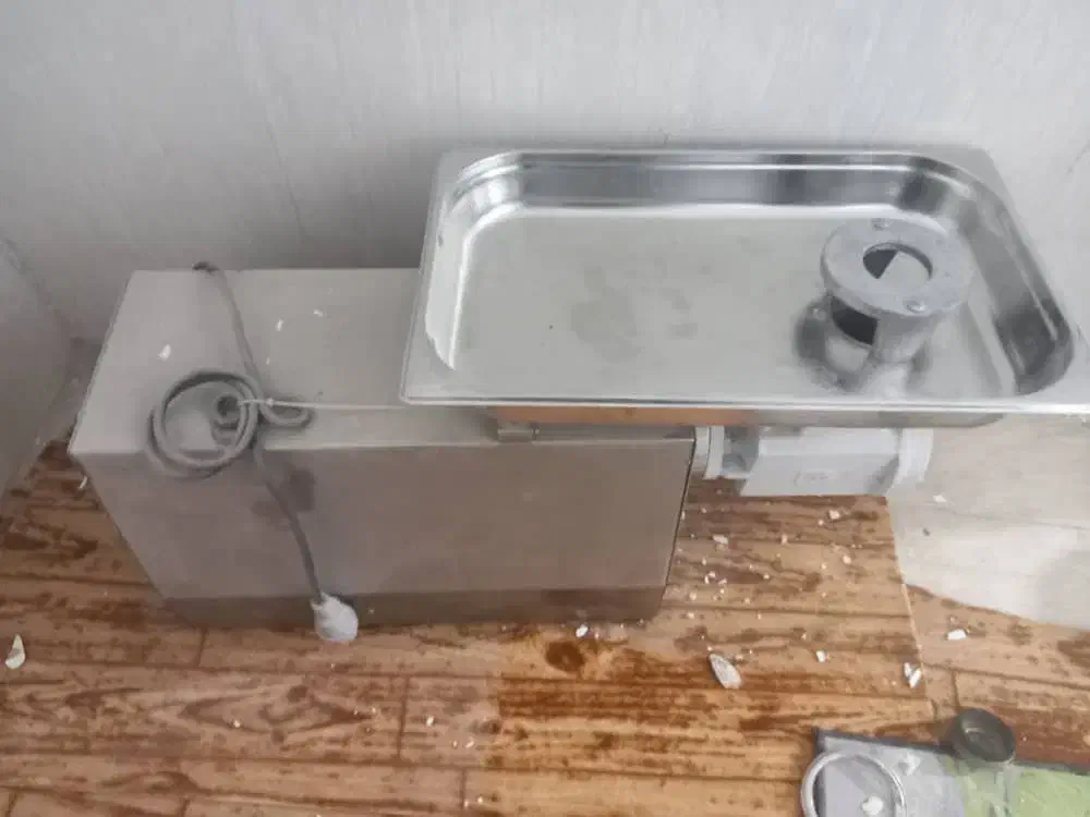 چرخ گوشت صنعتی الکترو۳۲|کافیشاپ و رستوران|شهریار, شهرک شاهد|دیوار