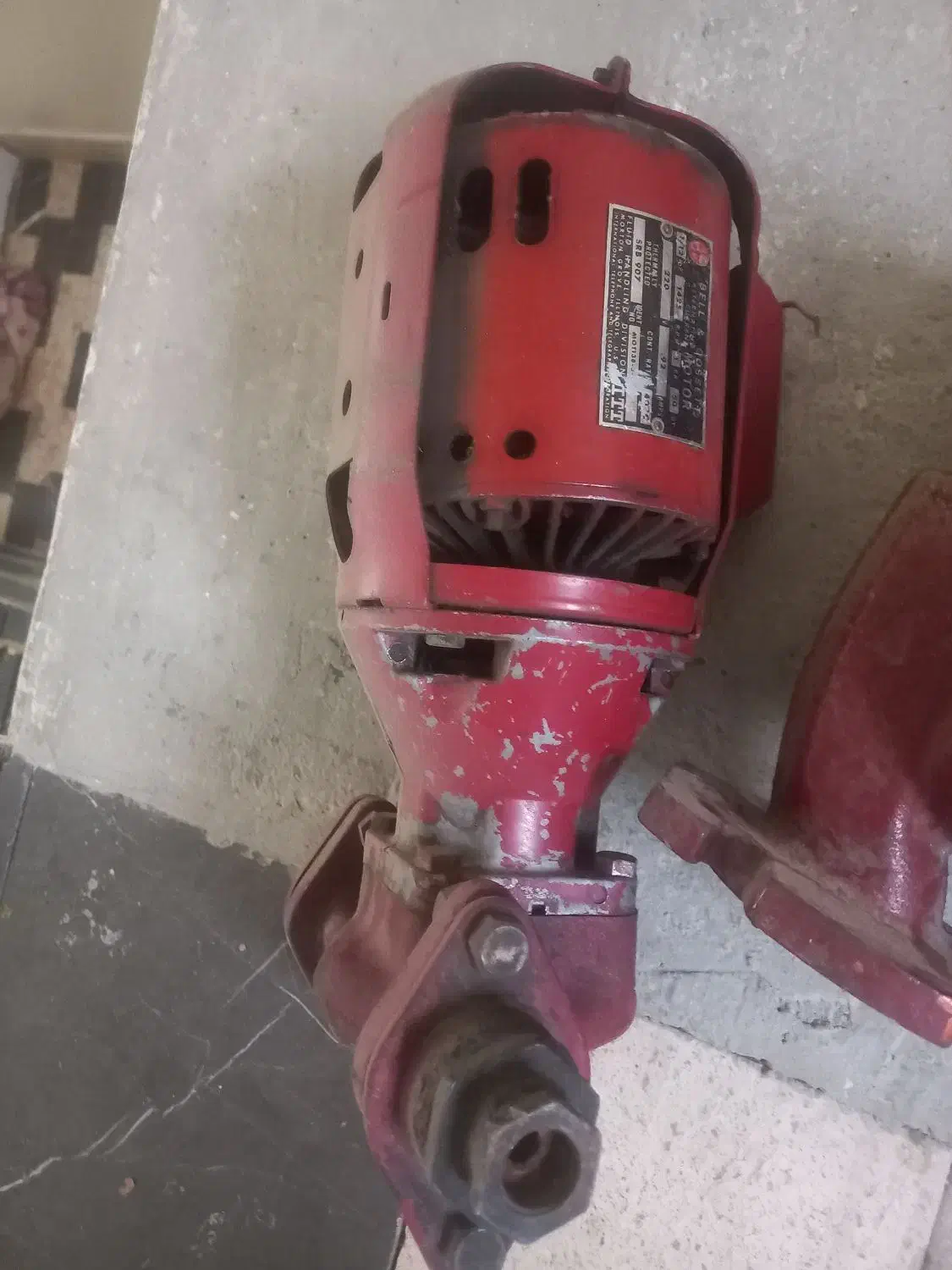 ۲عددپمپ اب|آبگرمکن، پکیج، شوفاژ|کرج, ساسانی (قلمستان)|دیوار