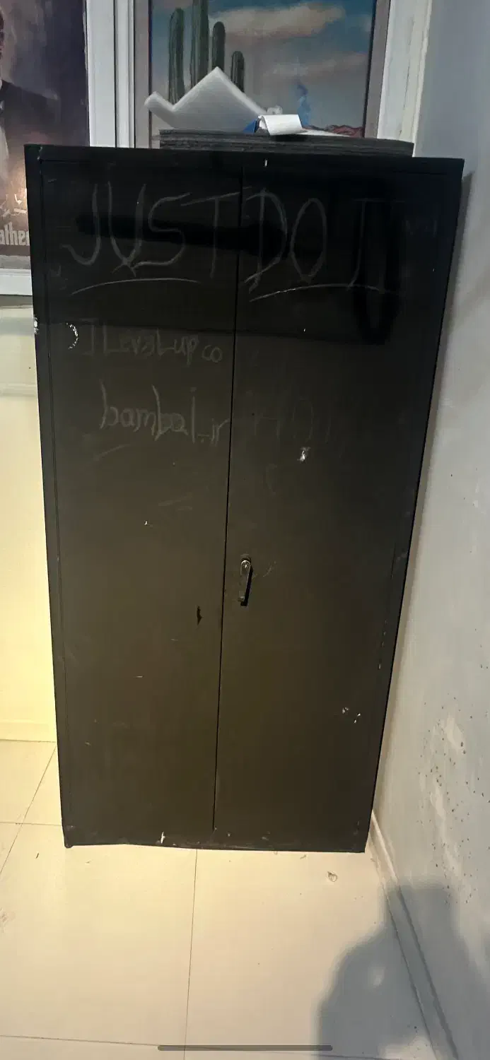 تعدادی وسایل سالن زیبایی|مبلمان خانگی و میز عسلی|ایلام, |دیوار