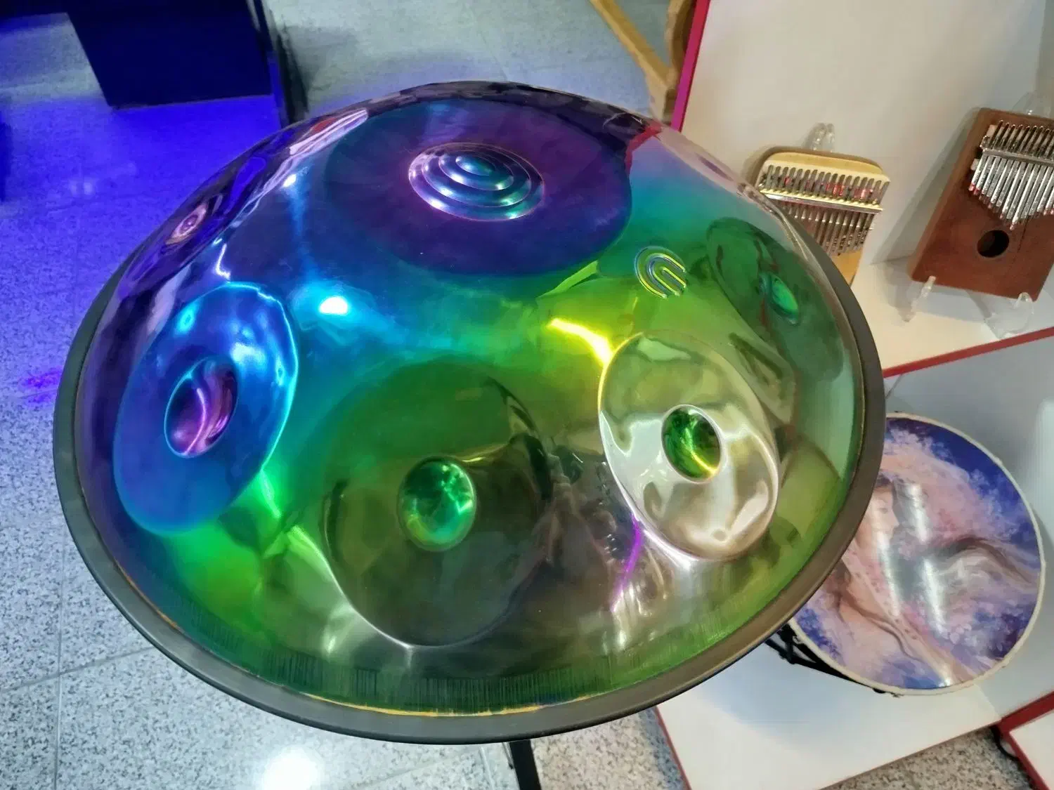 هنگ درام|درام و پرکاشن|نقده, |دیوار