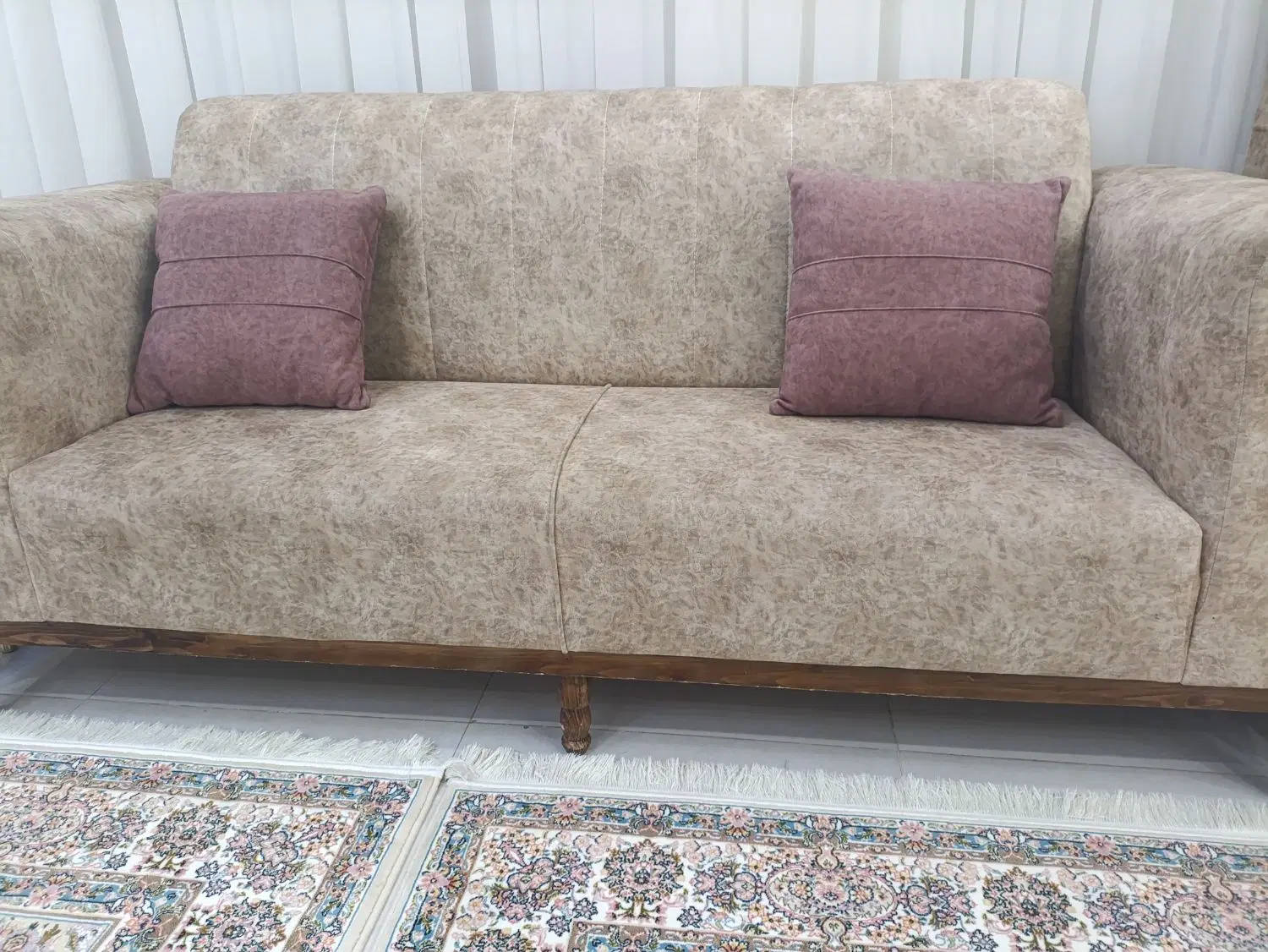 مبل راحتی|مبلمان خانگی و میز عسلی|مهاباد (آذربایجان غربی), |دیوار