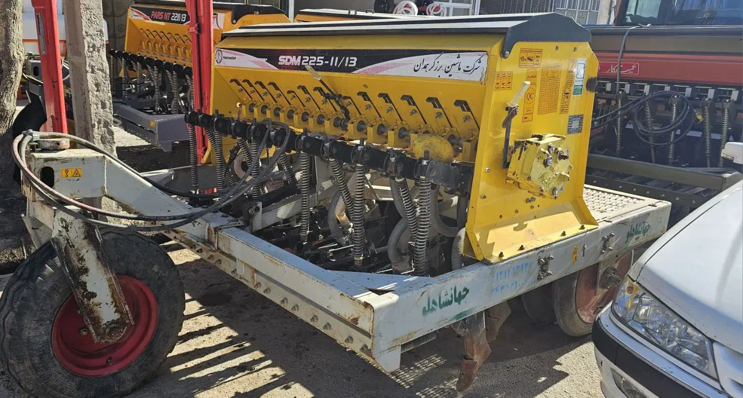 عمیقکار. ردیفکار ماشین برزگر. و کشتگستر|ماشینآلات صنعتی|کبودرآهنگ, |دیوار