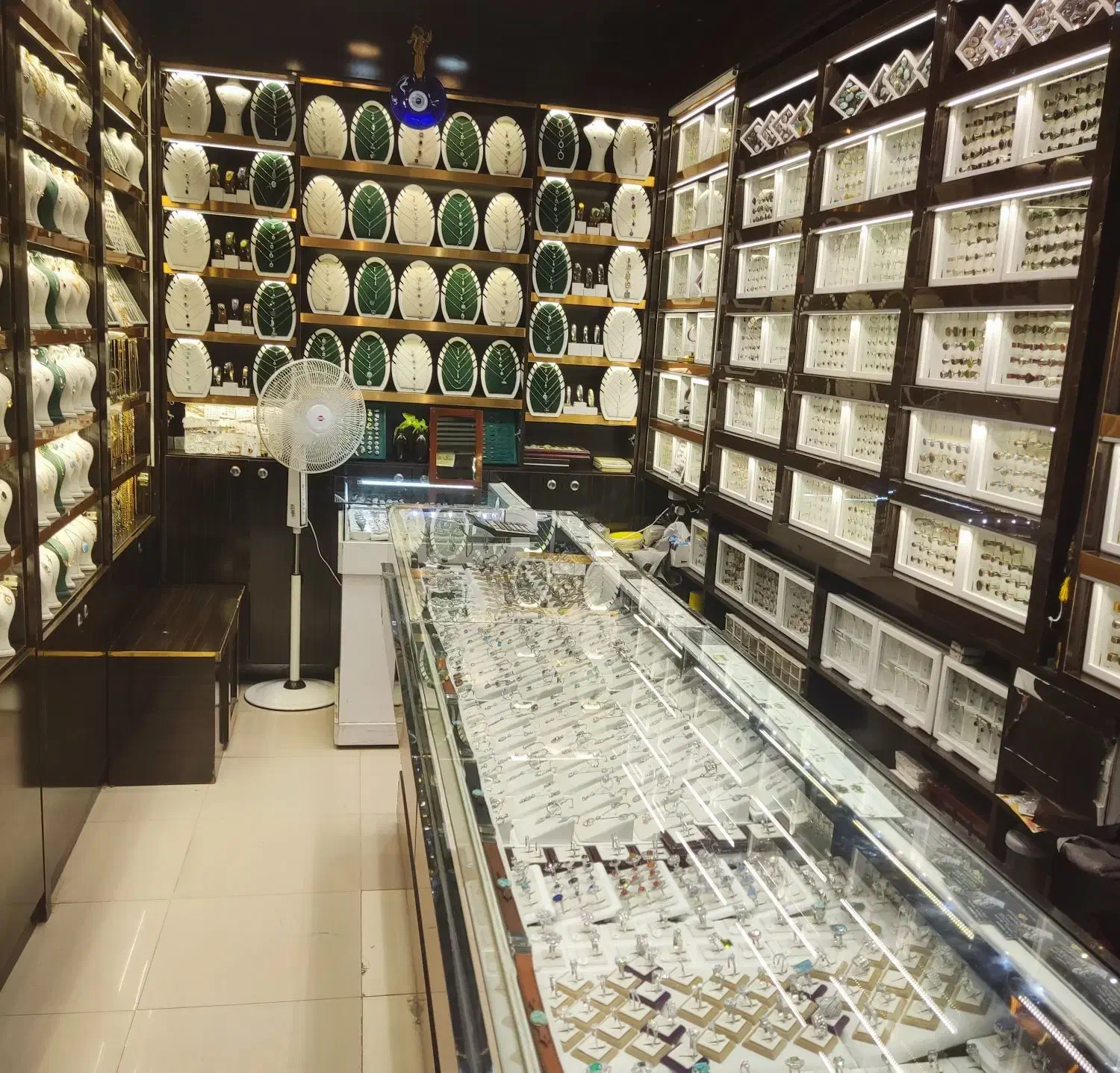 دکور نقره فروشی|فروشگاه و مغازه|مشهد, عنصری|دیوار