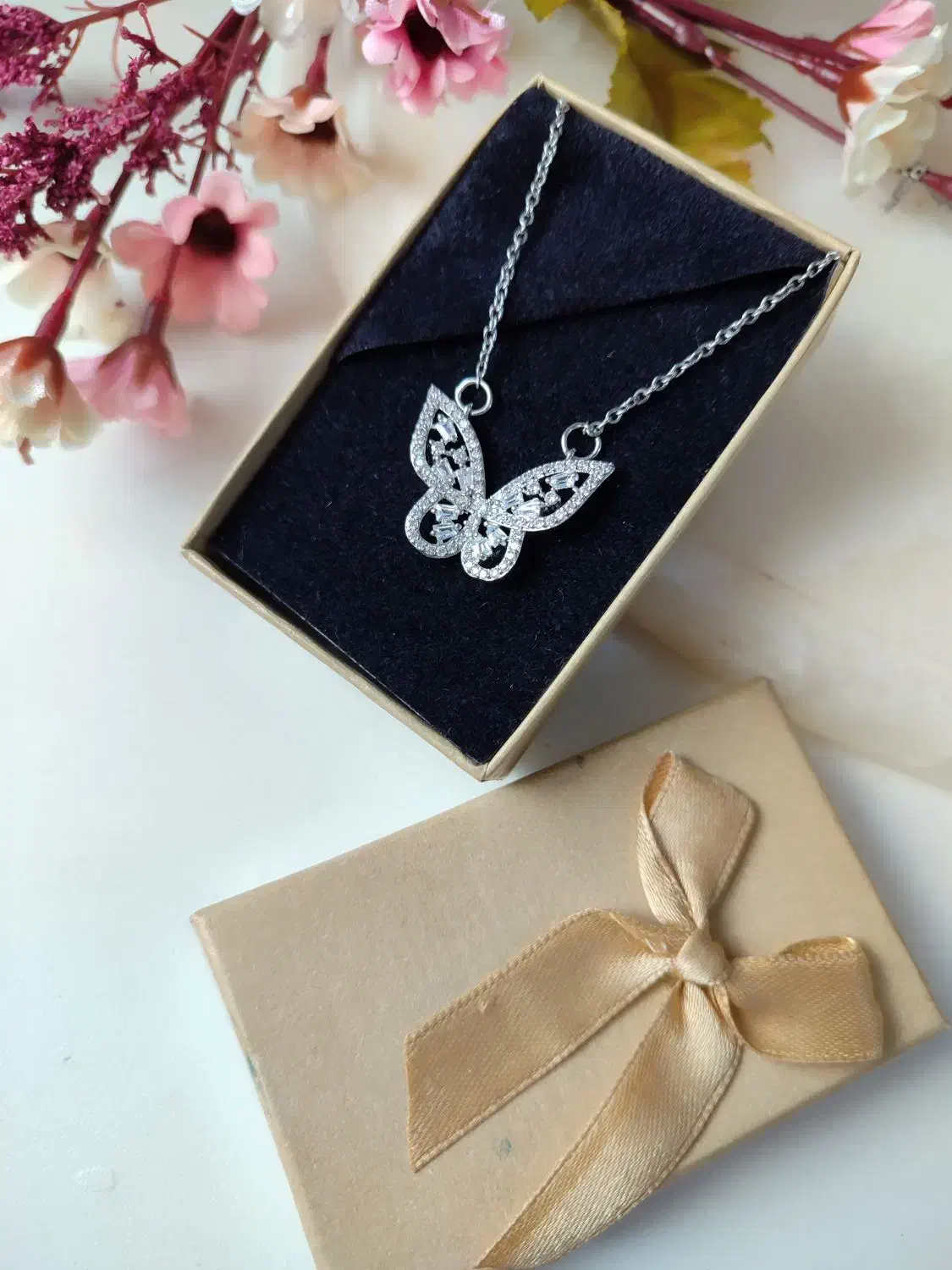 سوارسکی|بدلیجات|قم, شاه ابراهیم|دیوار