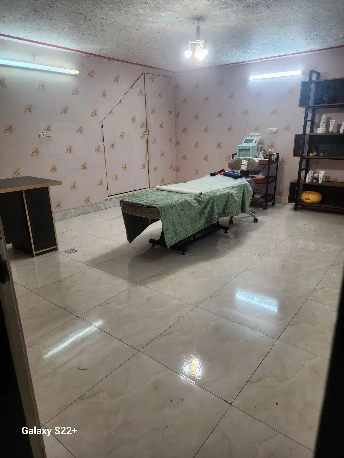 اجاره اتاق ۲۰ متری در سالن زیبایی زنانه شهرک قدس|اجارهٔ دفتر کار، اتاق اداری، مطب|قم, شهرک قدس|دیوار