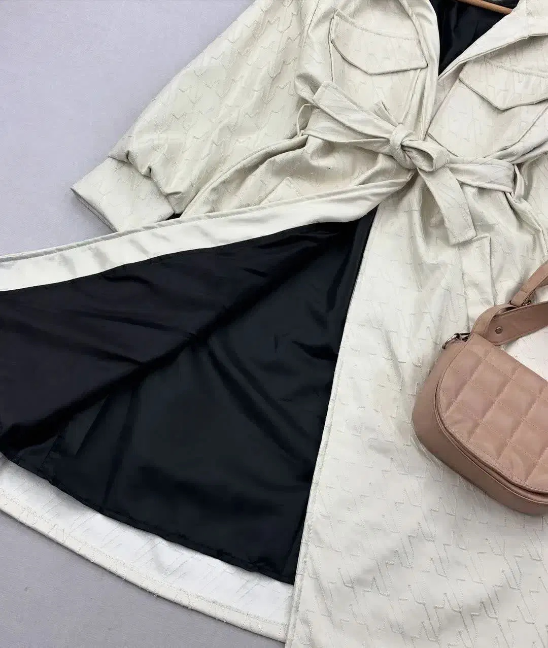 بارونی|لباس|خمین, |دیوار