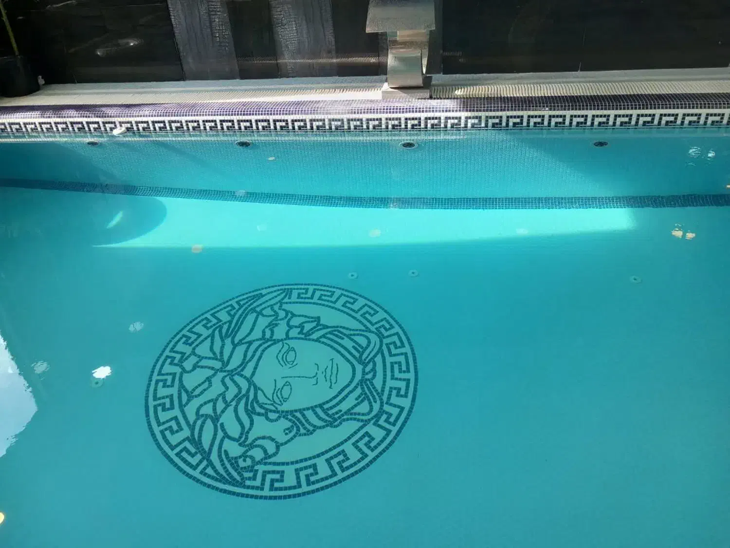 نصب سرامیک استخر و جکوزی تضمینی|خدمات پیشه و مهارت|مشهد, وکیل‌آباد|دیوار