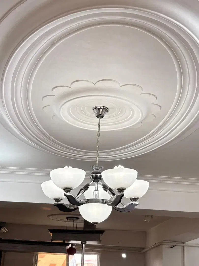 لوستر پنج شاخه|لوستر و چراغ آویز|آستانه اشرفیه, |دیوار