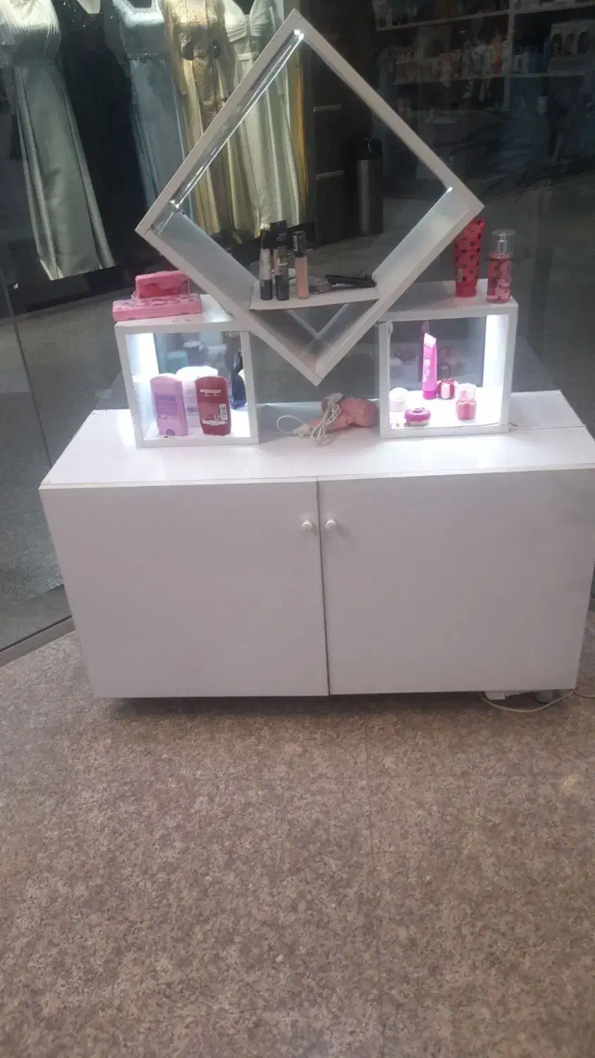 کمد ویترین صندلی|بوفه، ویترین، کنسول|همدان, |دیوار