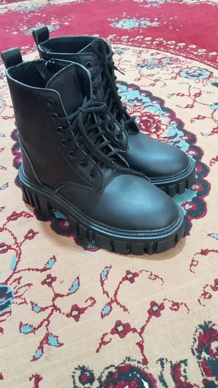 نیم بوت نو واستفاده نشده سایز ۳۷ قیمت۵۰۰|کیف، کفش، کمربند|دهدشت, |دیوار