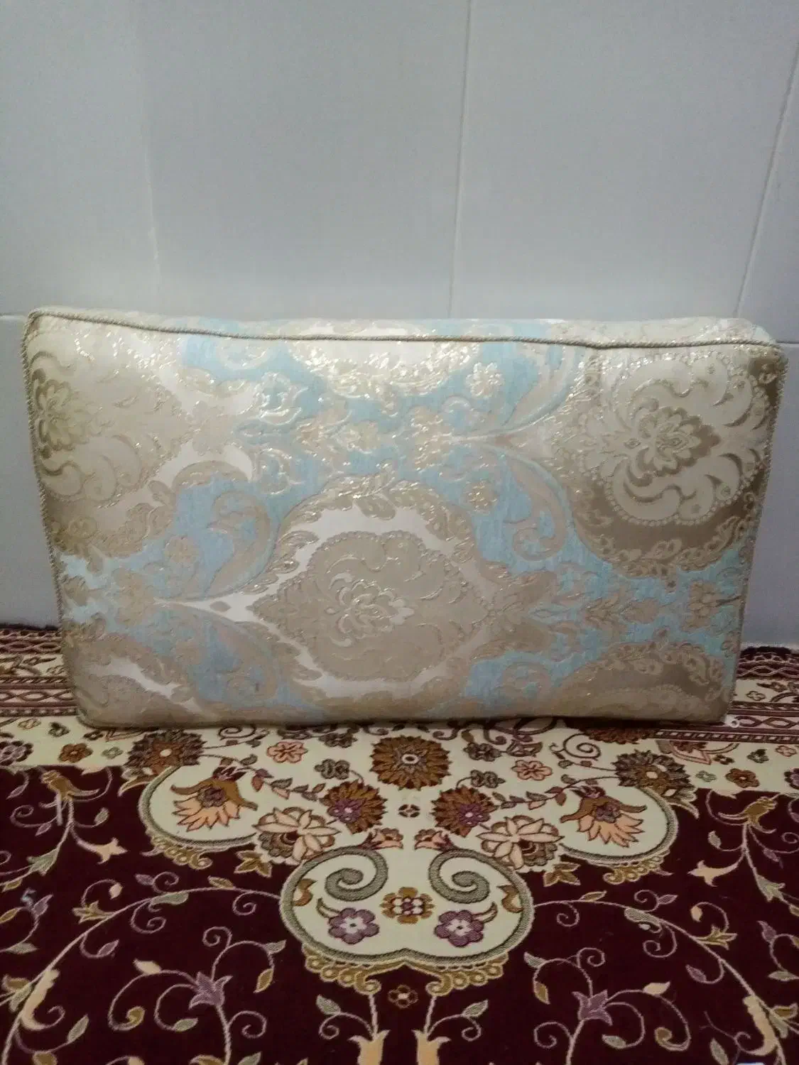 لحاف وتشک|رختخواب، بالش، پتو|اهر, |دیوار