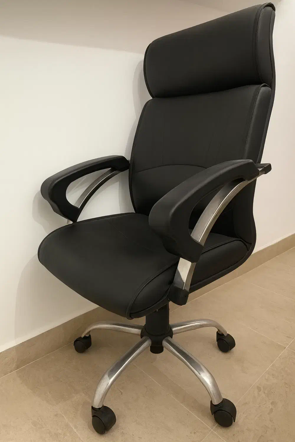 صندلی|مبلمان اداری|ایلام, |دیوار