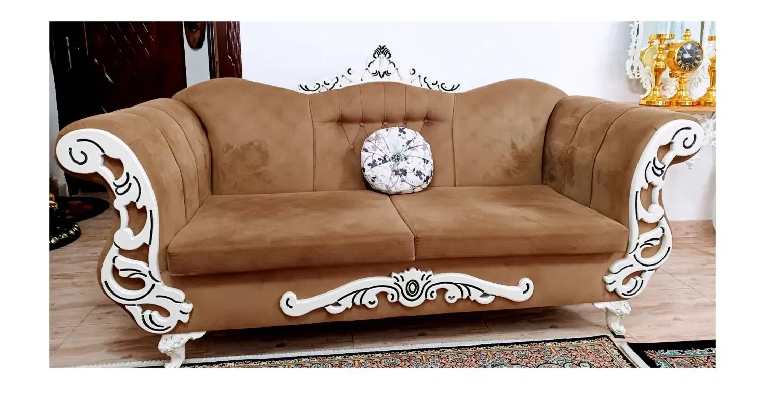 یه دست مبل ۷ نفره نیمه کلاسیک|مبلمان خانگی و میز عسلی|رشت, نخودچر|دیوار