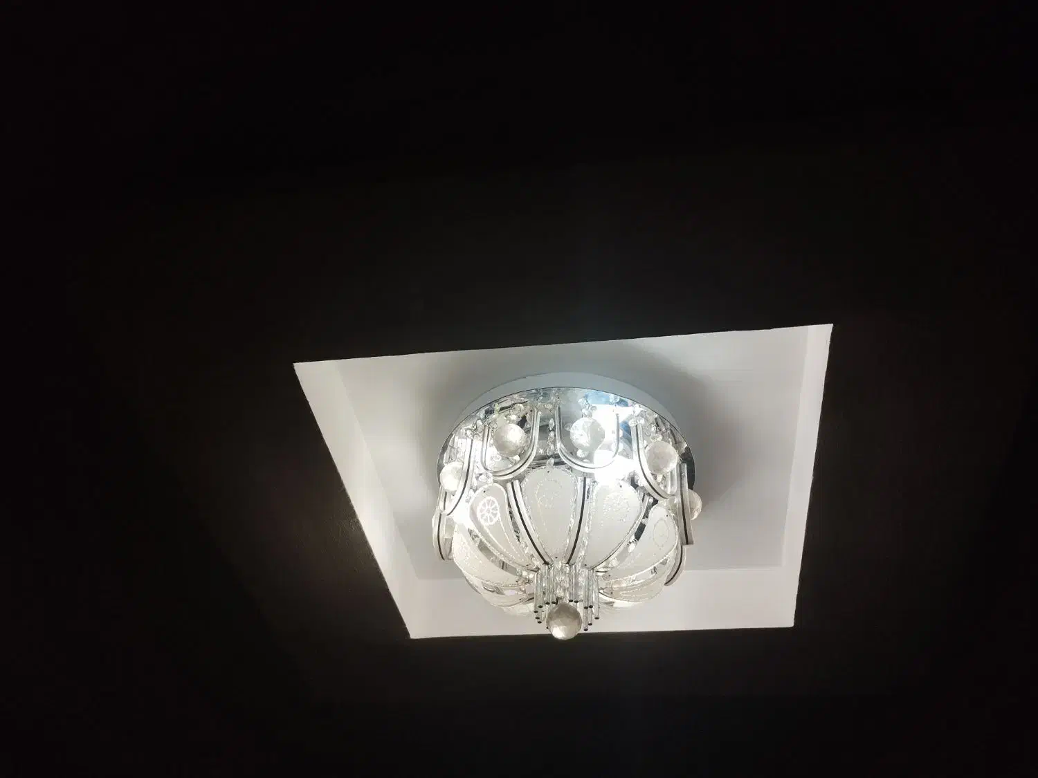 لوستر|لوستر و چراغ آویز|رشت, دیانتی|دیوار