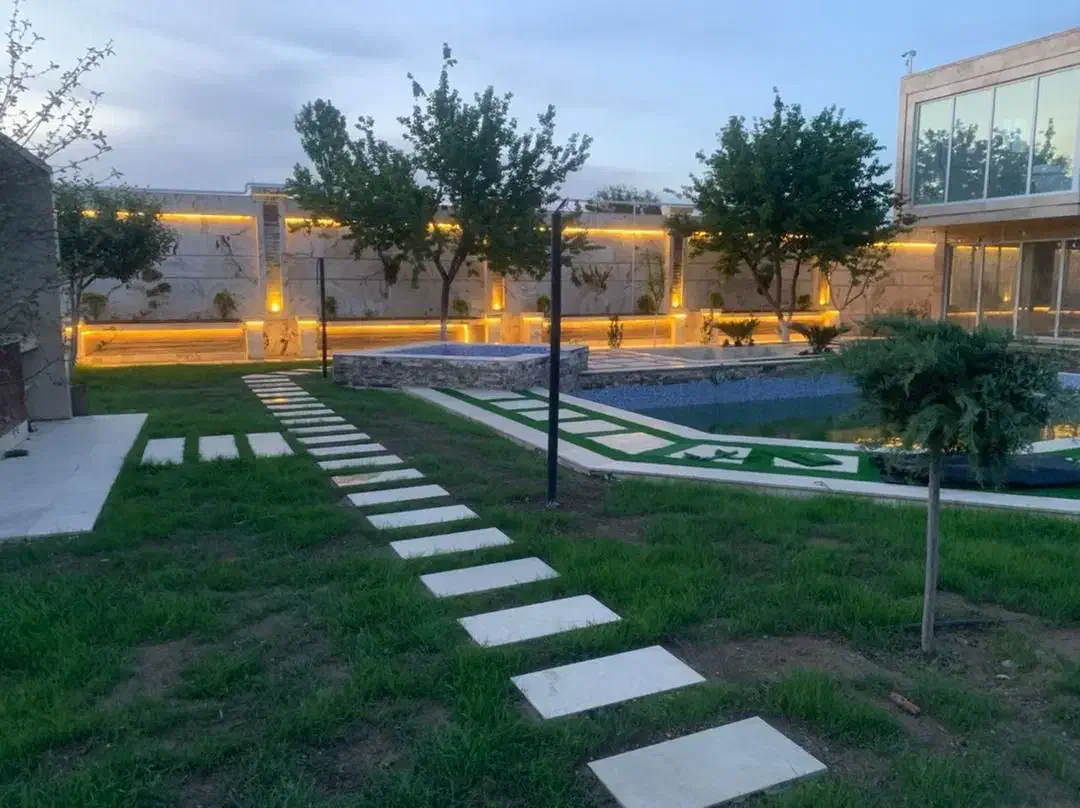 نیازمند خانم جهت اداره مسافر خانه و مترجمی|استخدام اداری و مدیریت|خرمشهر, |دیوار