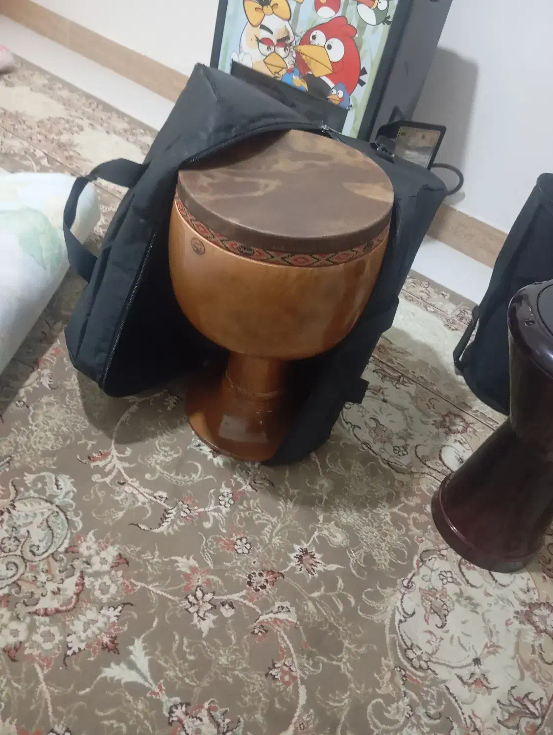 زرب تینپو|سازهای سنتی|میامی, |دیوار