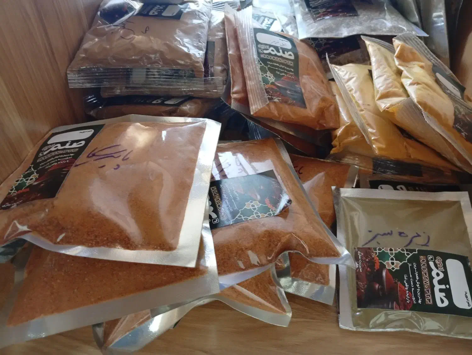 (ادویه خانگی دستی در شهر آبادان)|عمده‌فروشی|آبادان, |دیوار