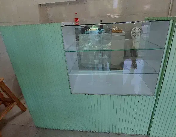 ویترین شیشه و ام دی اف برای کافه،لباس،آرایشی|بوفه، ویترین، کنسول|لاهیجان, قیام|دیوار