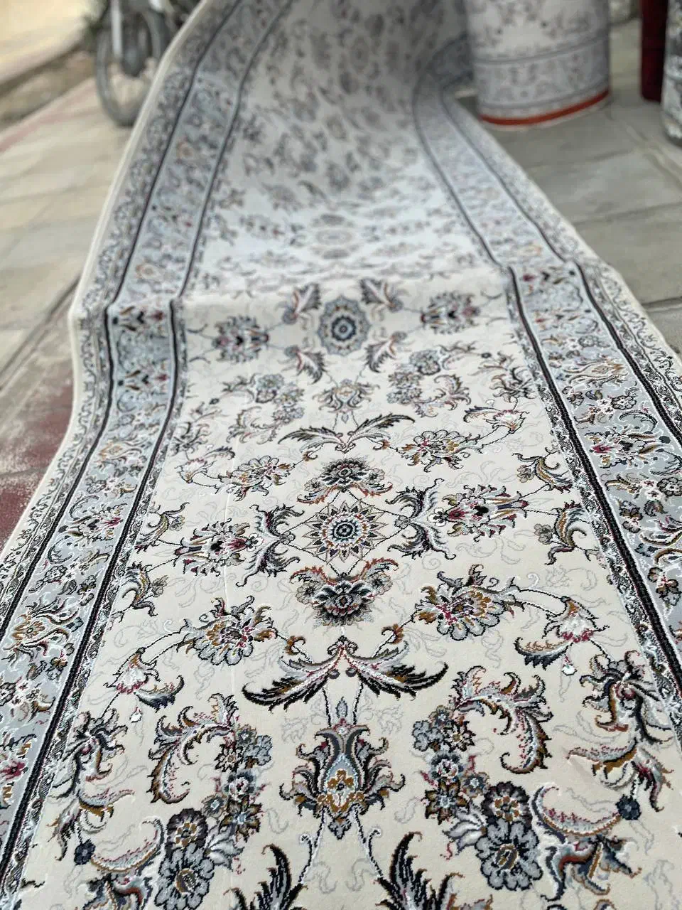 کناره کرم|فرش|گلبهار, شهر جدید گلبهار|دیوار