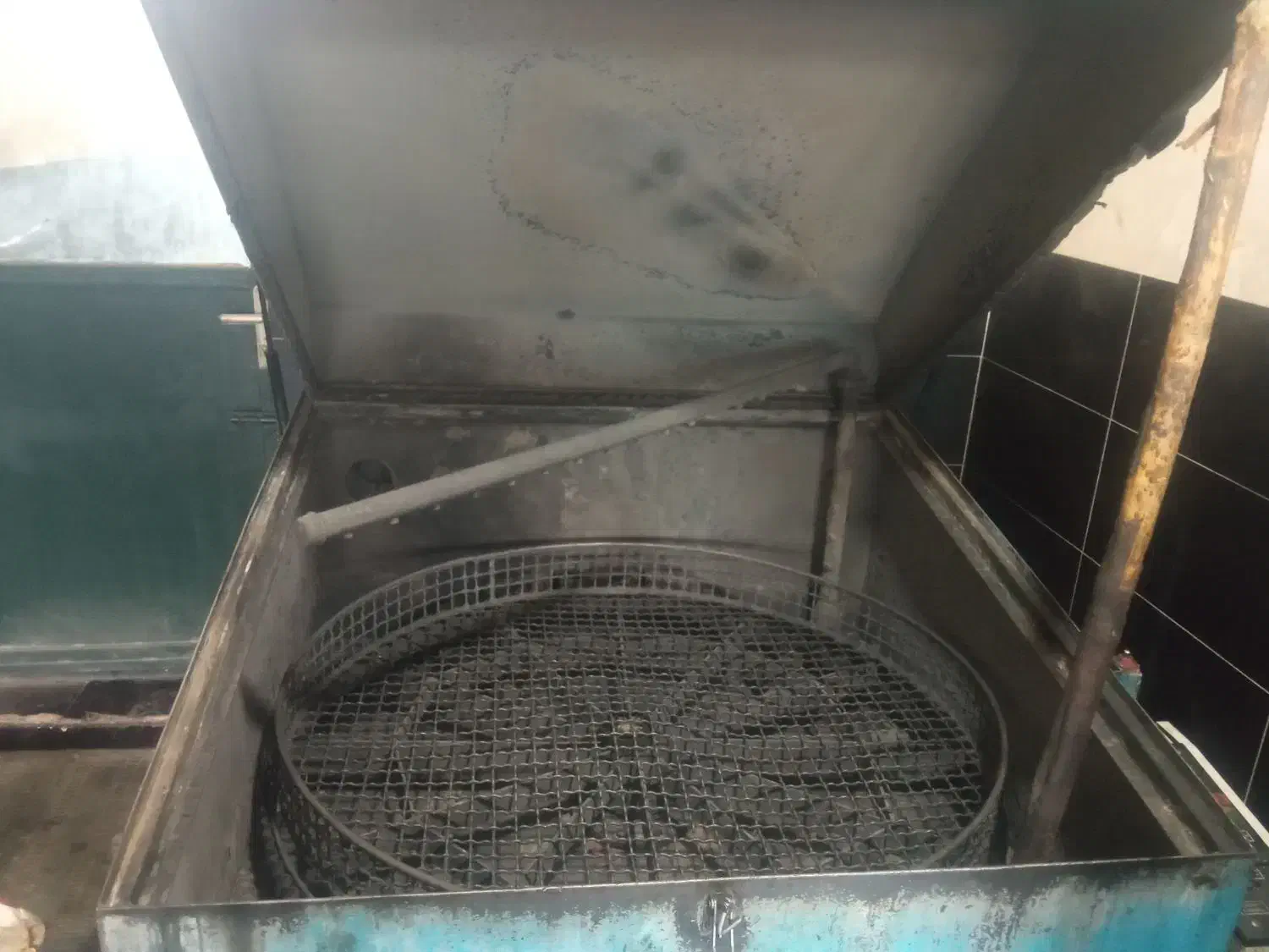 قطعه شوی ماتور|ماشین‌آلات صنعتی|سیلوانه, |دیوار