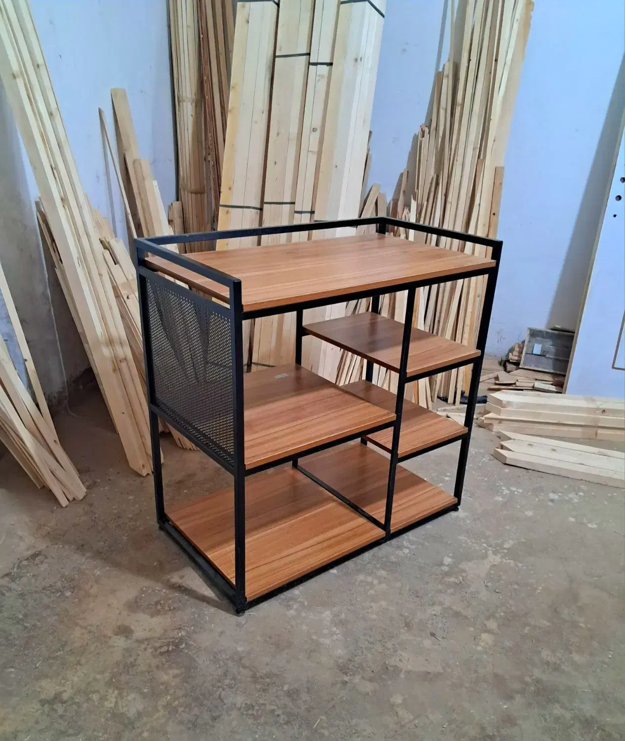 کافی بار چوب و فلز|کتابخانه، شلف، قفسههای دیواری|مشهد, نوید|دیوار