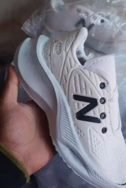 فروش کفش اسپرت دوردوخت تولیدی پاگنده|کیف، کفش، کمربند|شهرکرد, |دیوار