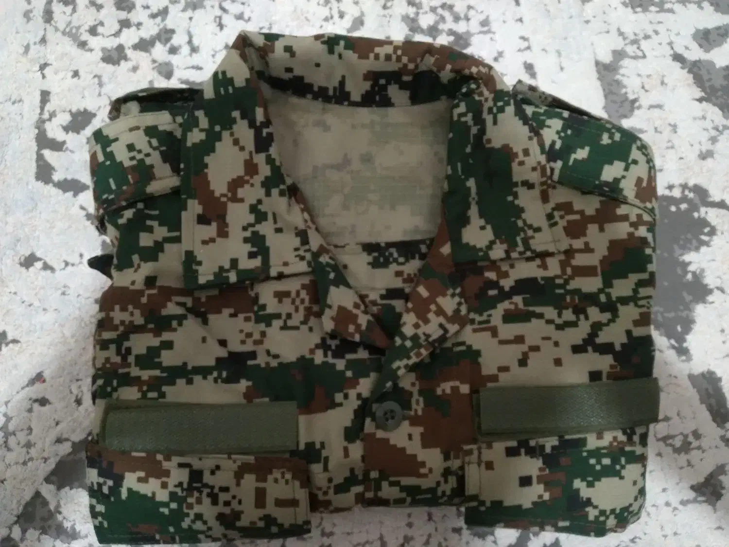 لباس فرم سبز دیجیتال بسیج سایز ۴۴|لباس|شاهرود, |دیوار