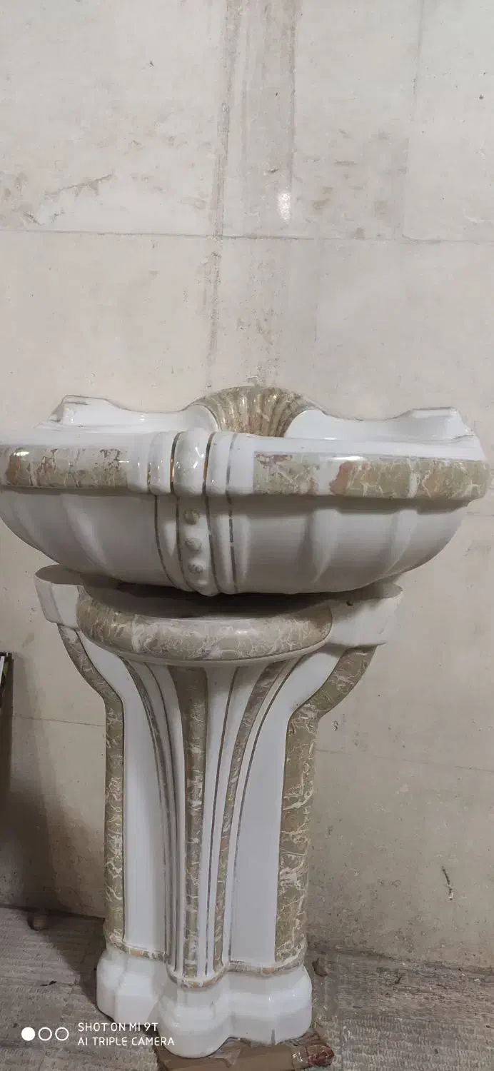 روشویی چینی دست دوم|لوازم سرویس بهداشتی|اردبیل, |دیوار