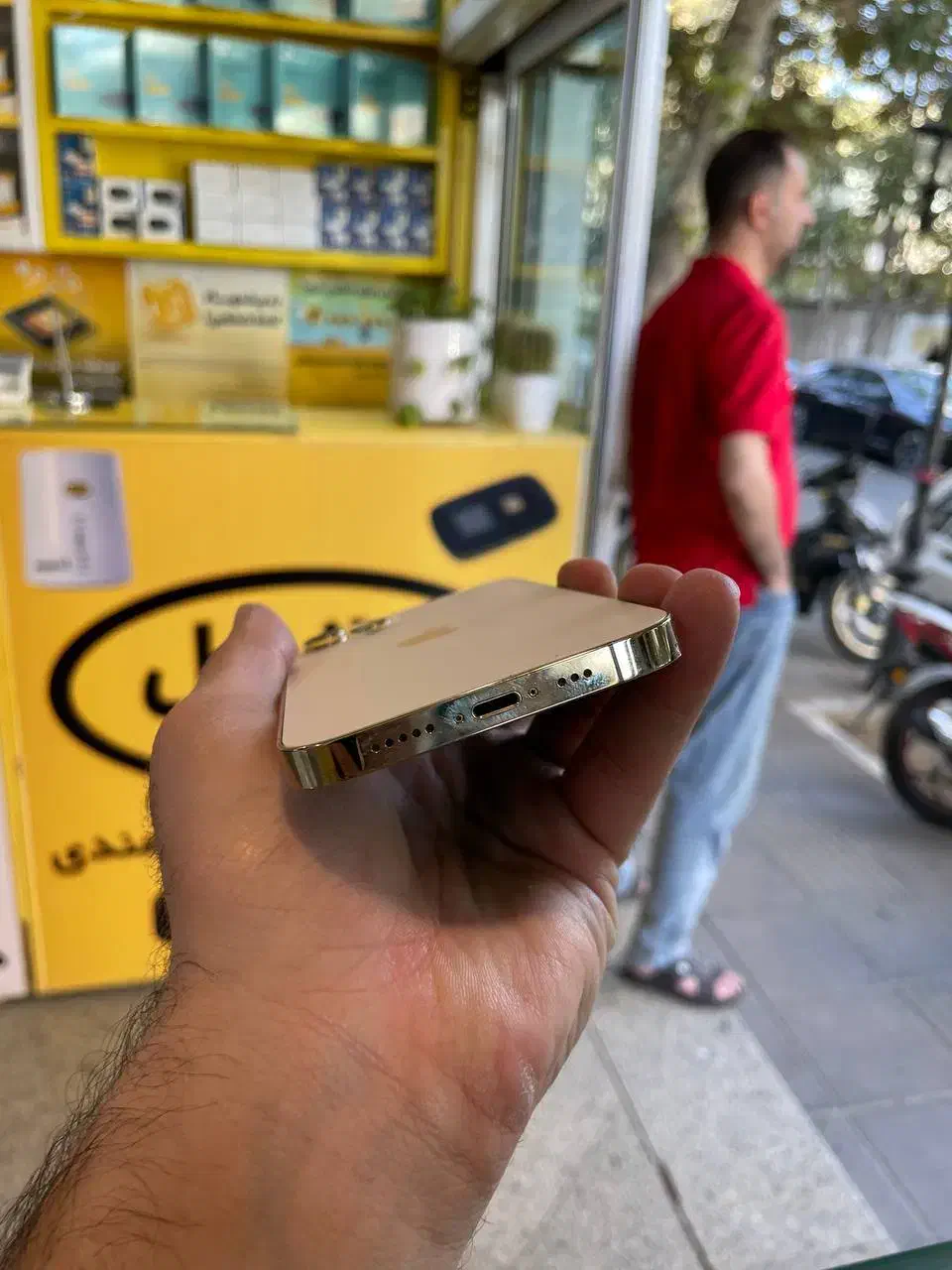 گوشی آیفون ip12 proحافظه256|موبایل|مشهد, بهشت|دیوار